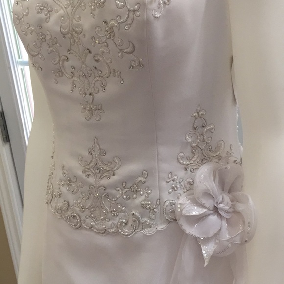 Mori Lee by Madeline Gardner White Beaded Wedding Dress Size 10 New with Tag - Picture 4 of 16